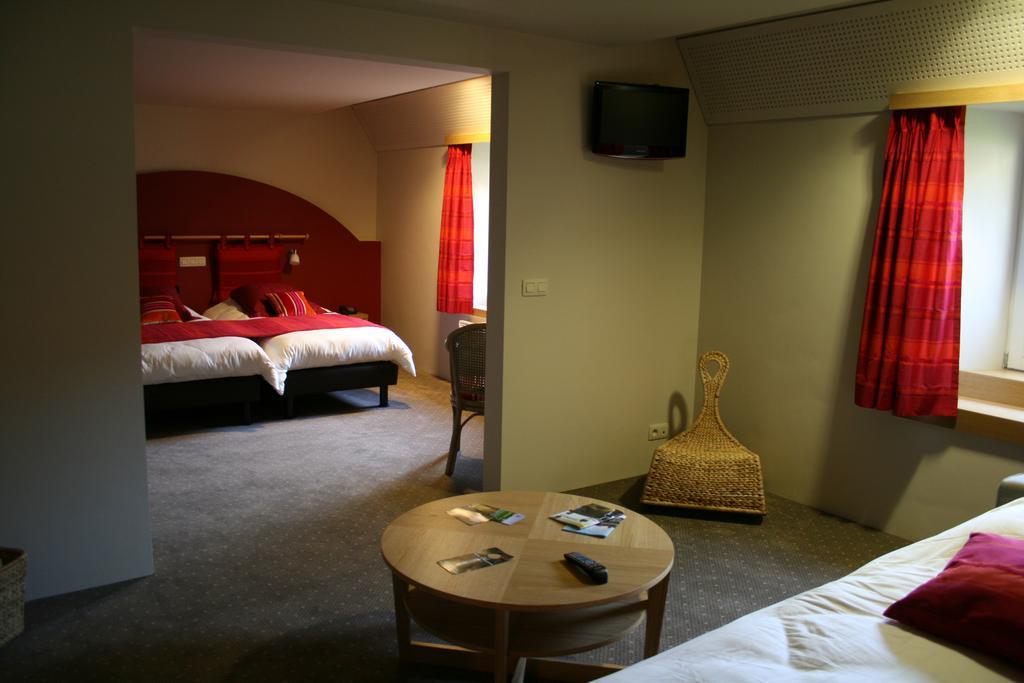 Golf & Hotel De Falnuee Mazy Номер фото