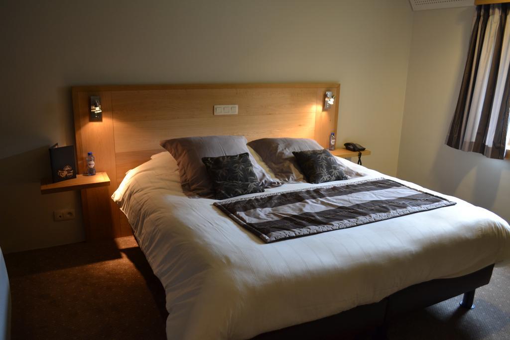 Golf & Hotel De Falnuee Mazy Номер фото
