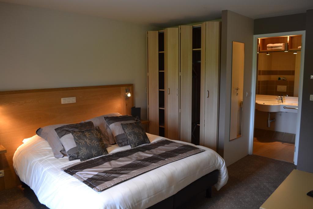 Golf & Hotel De Falnuee Mazy Номер фото