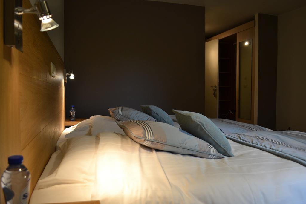 Golf & Hotel De Falnuee Mazy Номер фото