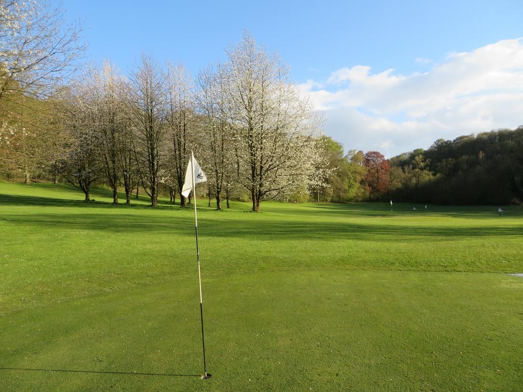 Golf & Hotel De Falnuee Mazy Екстер'єр фото