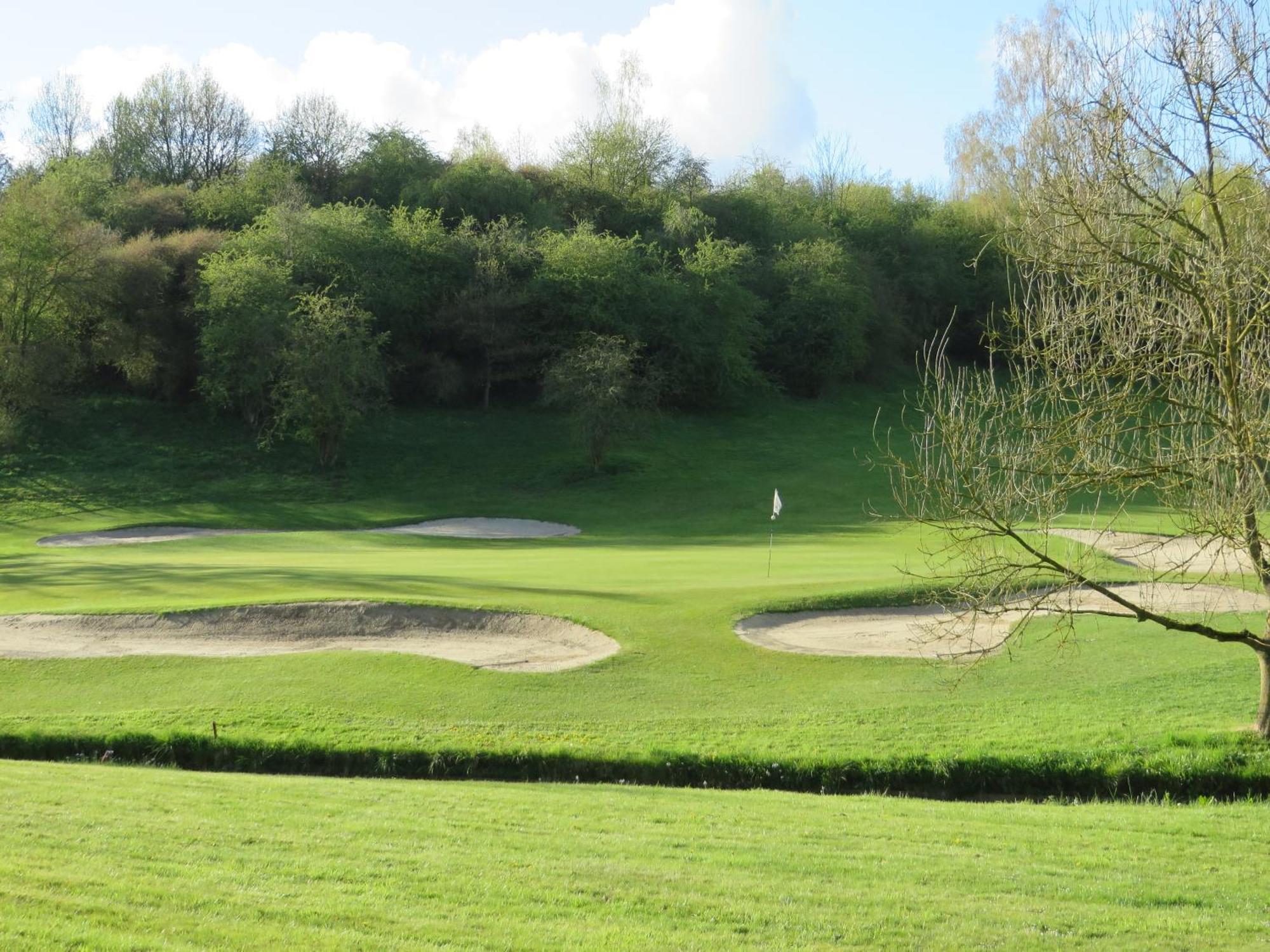 Golf & Hotel De Falnuee Mazy Екстер'єр фото