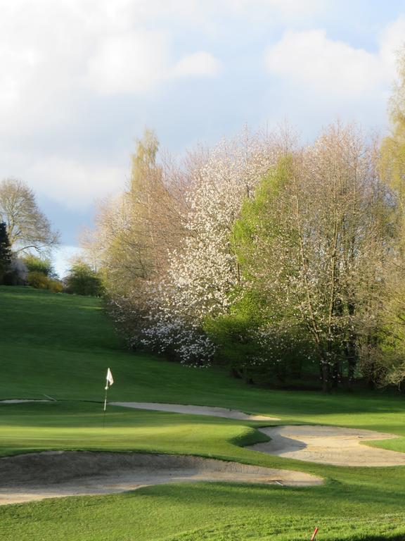 Golf & Hotel De Falnuee Mazy Екстер'єр фото